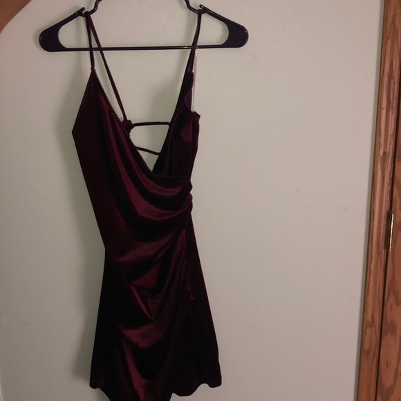 Windsor Dresses & Skirts - windsor burgandy dress